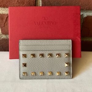 NEW Valentino Garavani Grey Leather Silver RockStud Cards Holder NWT